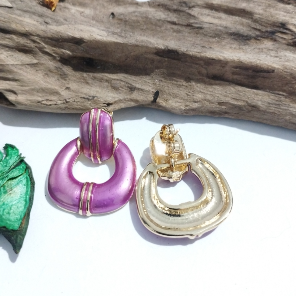 Brinco quadrado esmaltado de frente lilás - #5