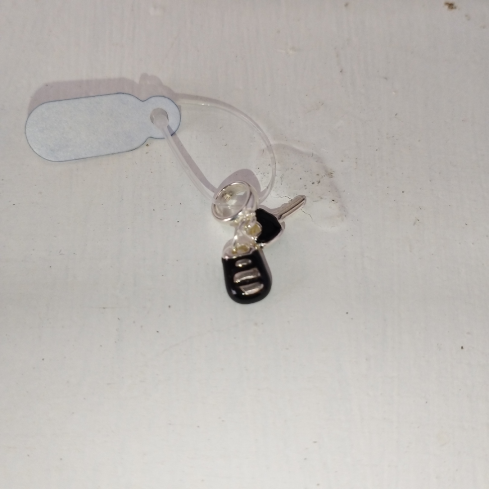 Berloque chave e controle preto - #3