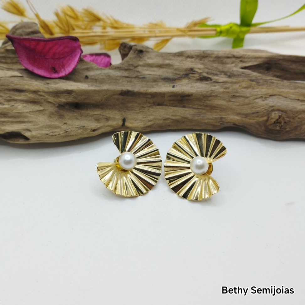 Brinco leque com uma pérola Central - #3