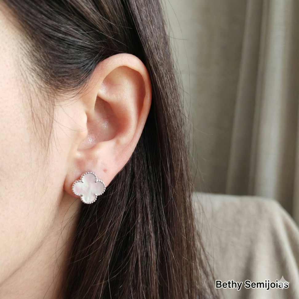 Brinco trevo madrepérola inspiração ródio - #1