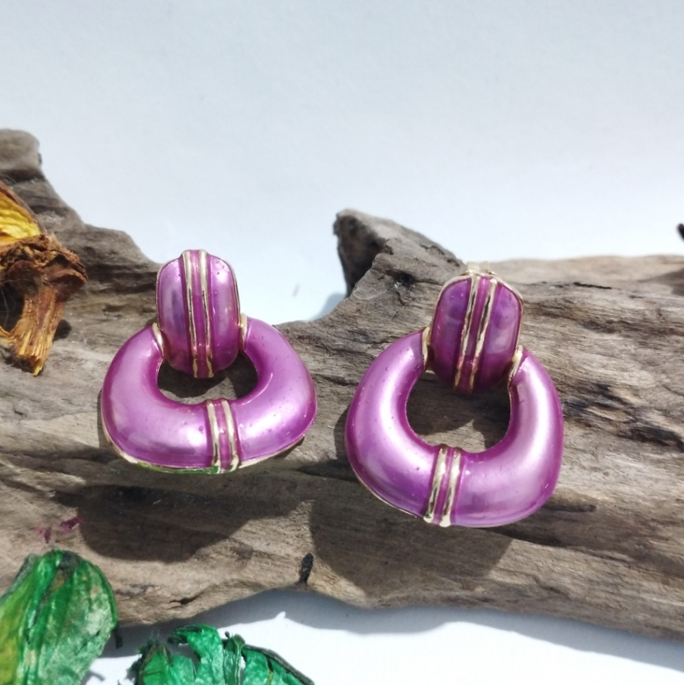 Brinco quadrado esmaltado de frente lilás - #4