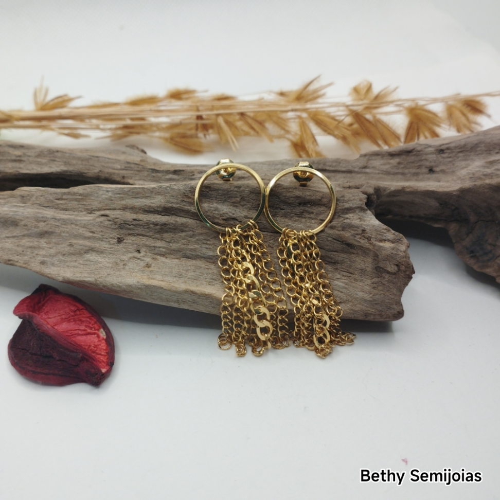 Brinco base círculo grande e correntes pendurados folheado a ouro - #3