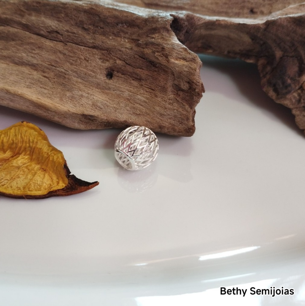 Berloque entremeio vazado - #1