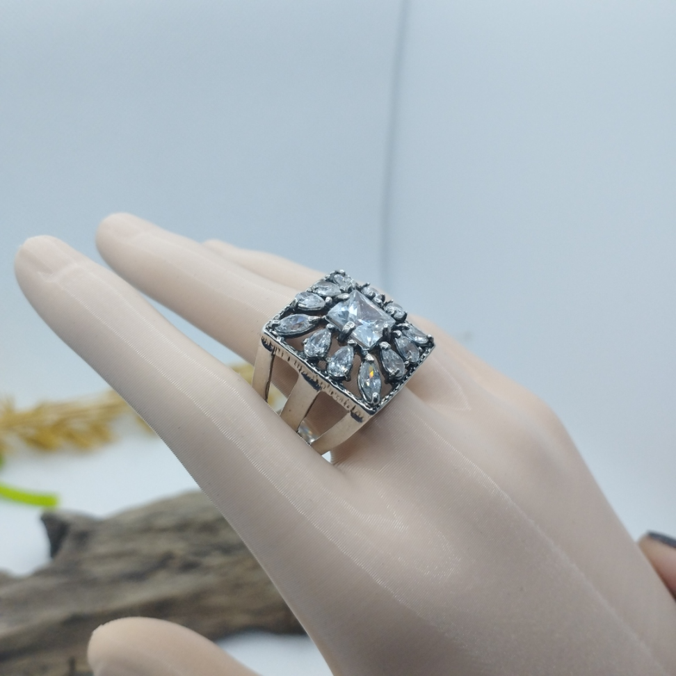 Anel grosso de prata com pedras de zircônia - #4