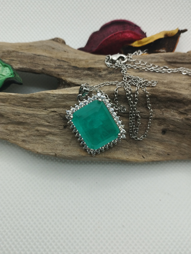 Colar pingente pedra verde fusion cravejado em zircônias - #3