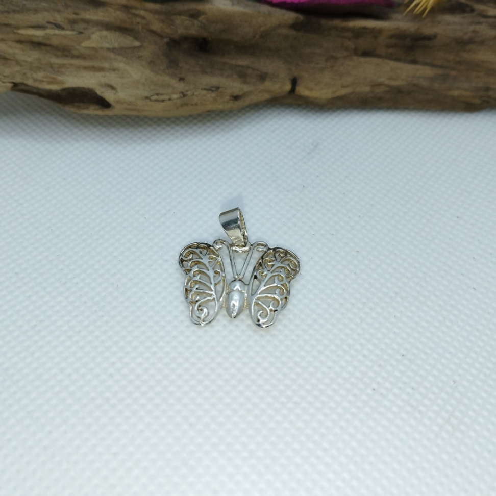 Pingente de borboleta vazado prata - #3