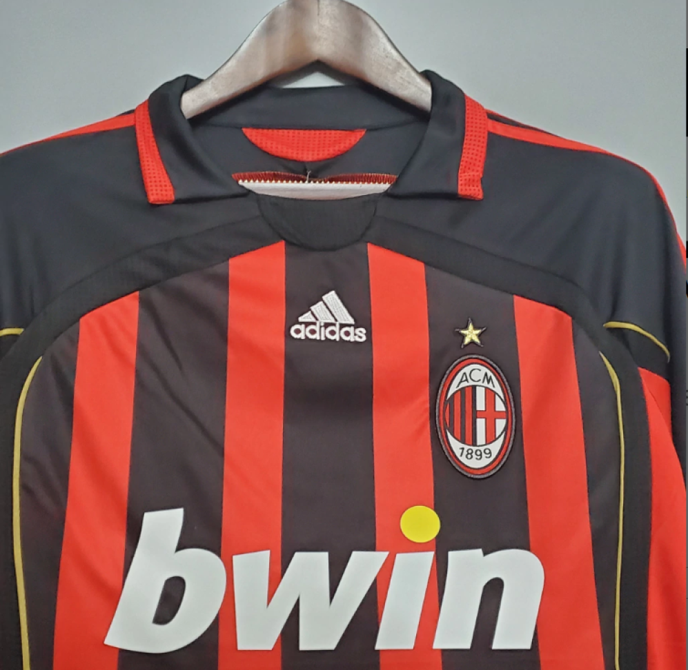 Camisa Retrô Milan 0708 Kaká - Azul e Vermelha