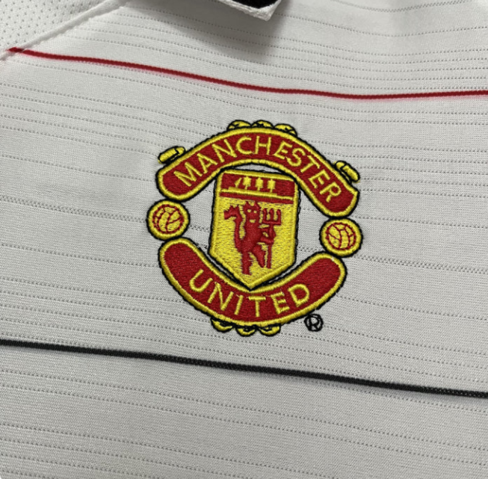Camisa Retrô Manchester United 2004/05 - Branca - #4
