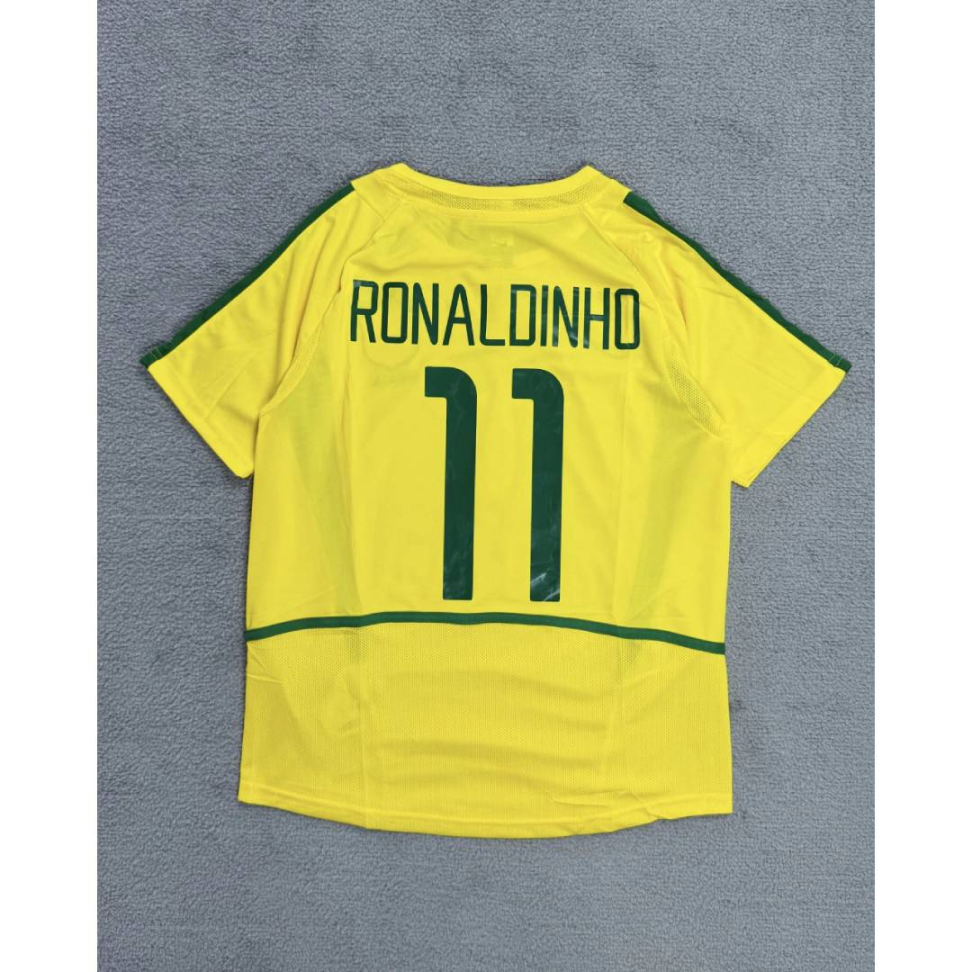 Camisa Retro Brasil 2002 Ronaldinho - Verde e Amarelo