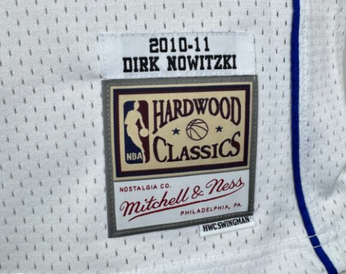 Camiseta Regata Basquete NBA Dallas Mavericks 6 Dirk Nowitzki Mitchell & Ness Branca 2010/11 - #5