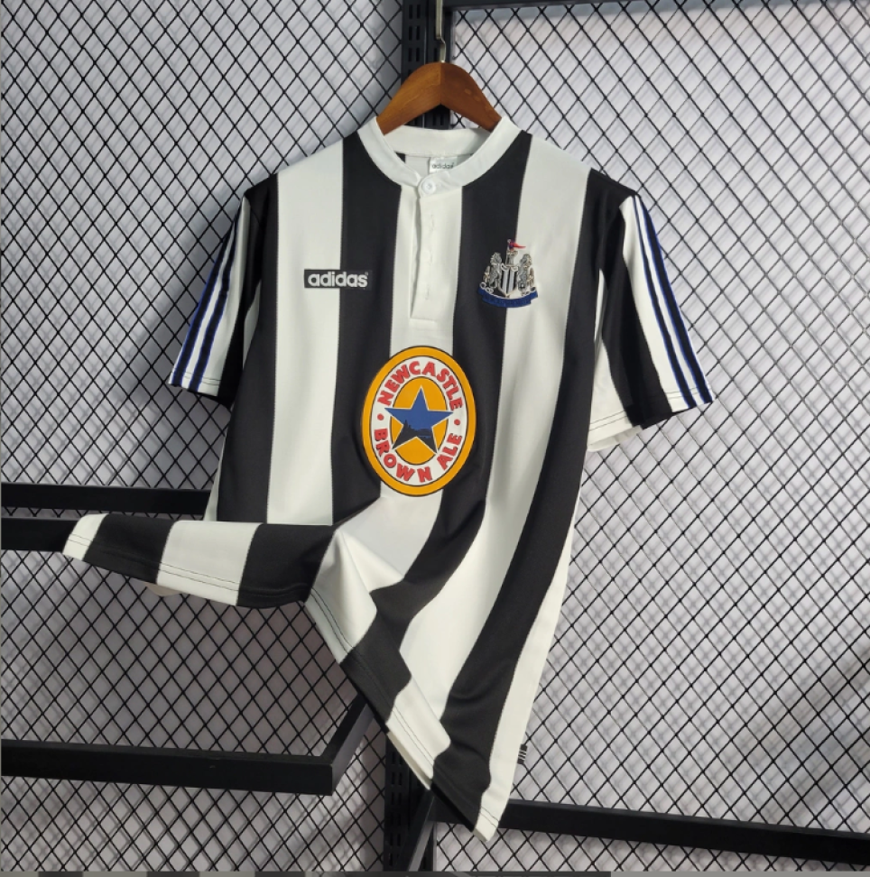 Camisa Retrô Newcastle 97/99 - Branco e Preto