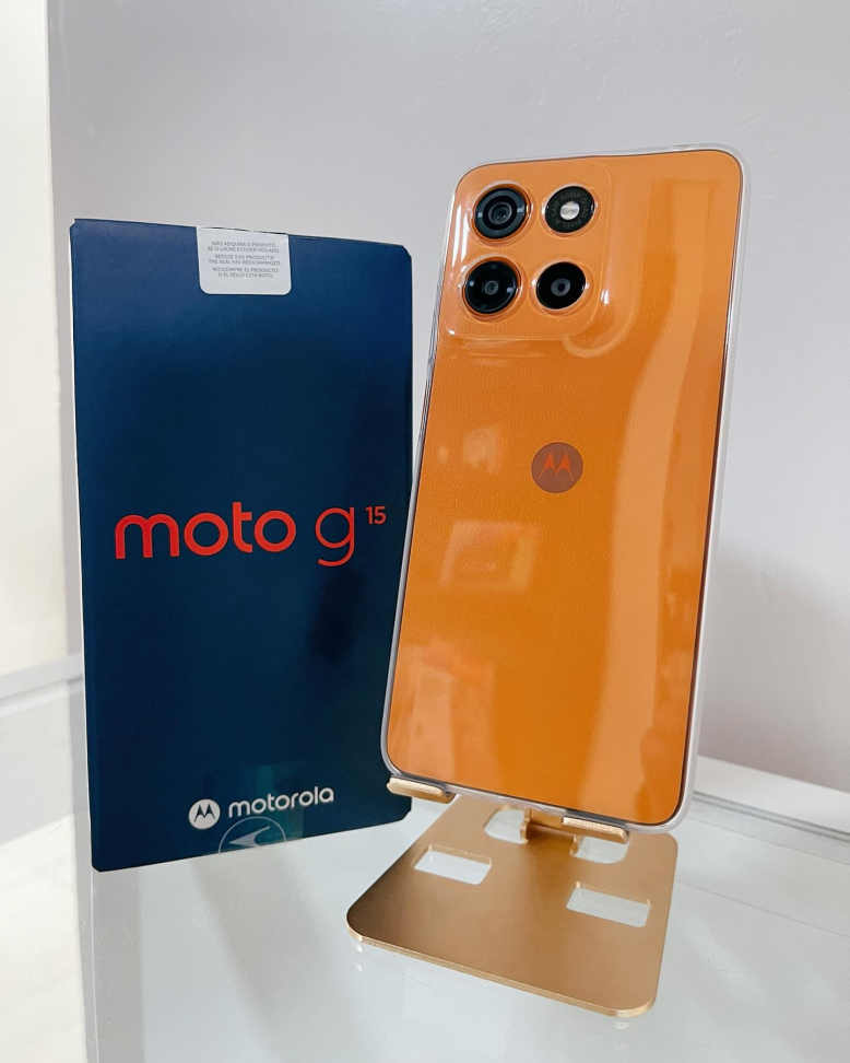 MOTOROLA MOTO G15 256GB 4GB RAM NFC — foto de referência do modelo