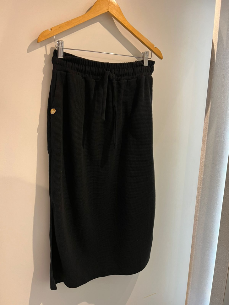 Saia midi jacqard preto - Tam GG