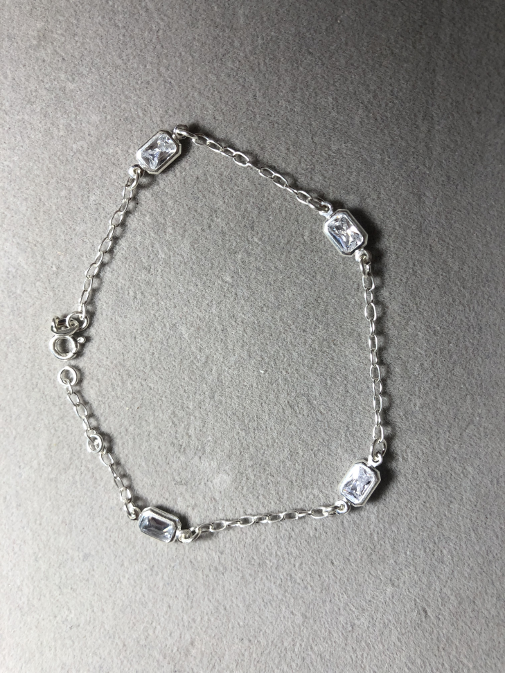 PULSEIRA RETÂNGULO CRISTAL