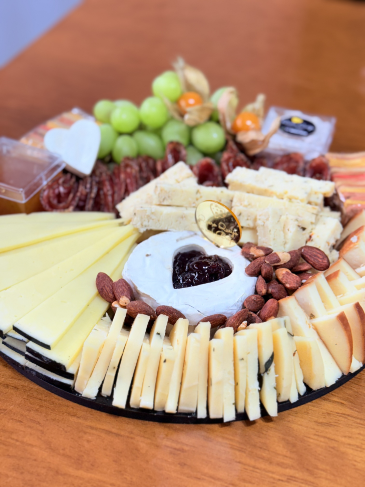 Tábua Gourmet para até 8 pessoas como refeição principal - #1