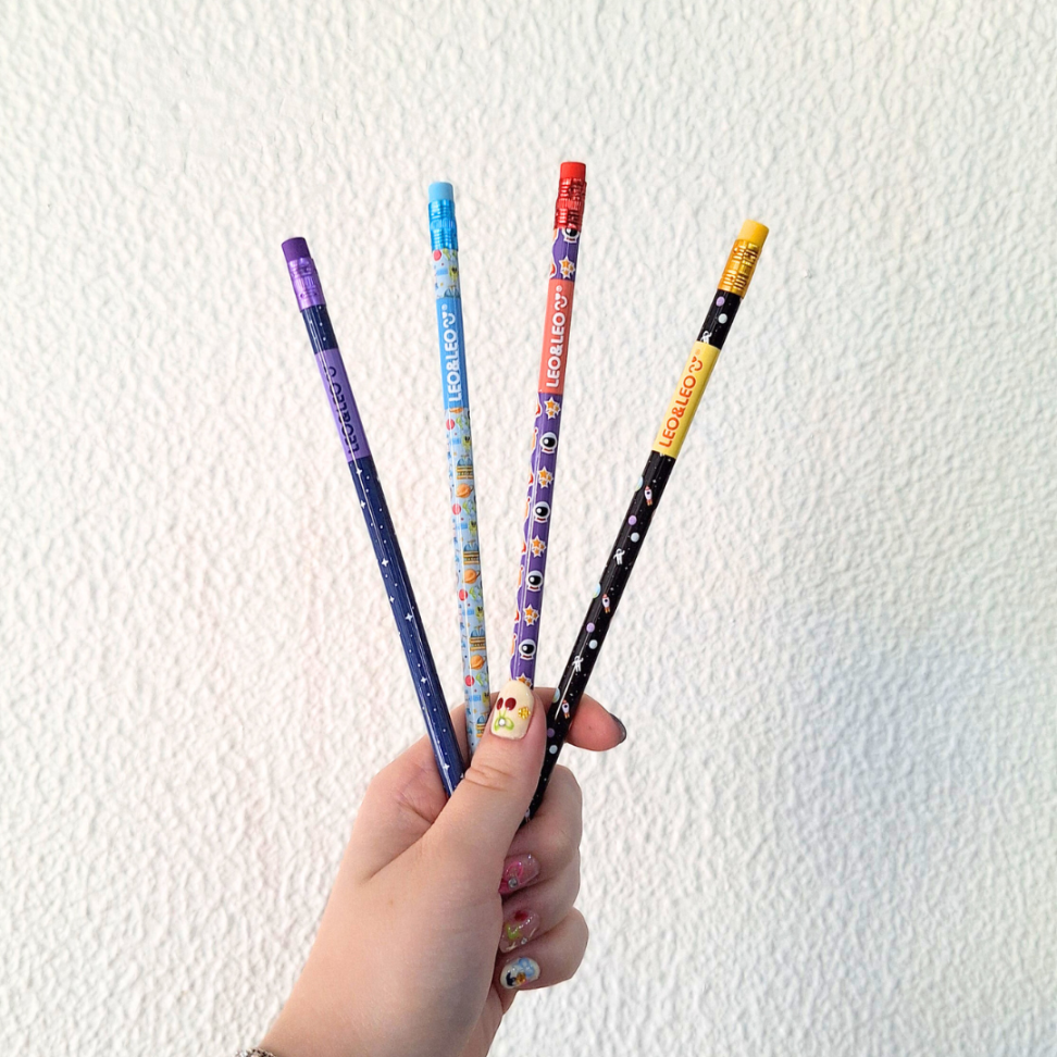 Lápis Grafite de Escrever com Borracha Ponteira Astronauta Leo e Leo - #6