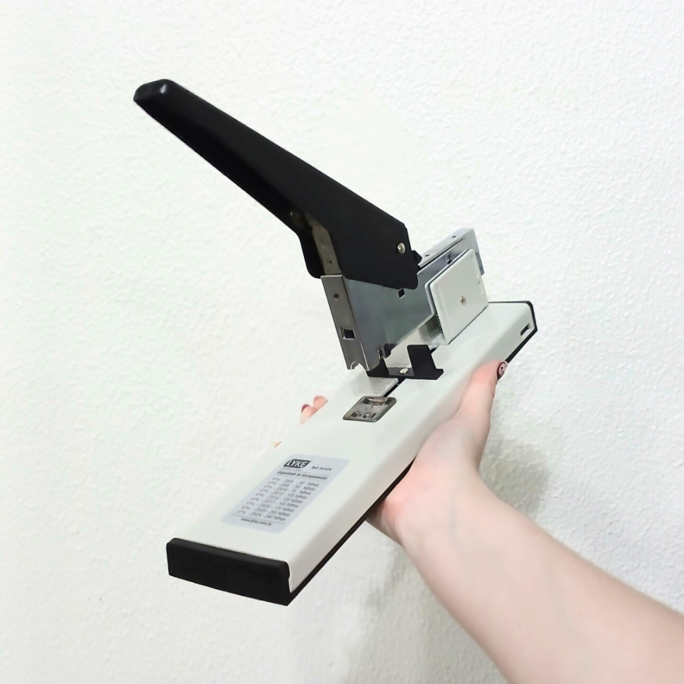 Grampeador 240 Folhas Profissional Lyke - #5