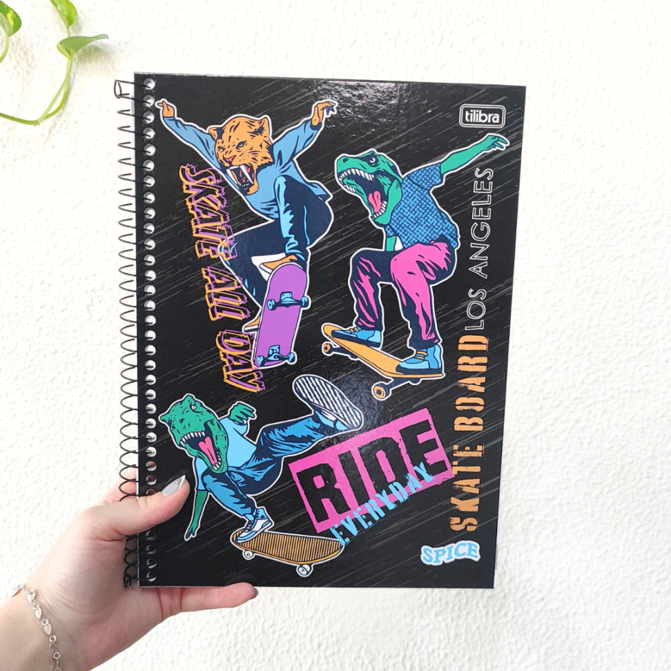 Caderno com Espiral Universitário 1 Matéria Spice Masculino Tilibra - #1