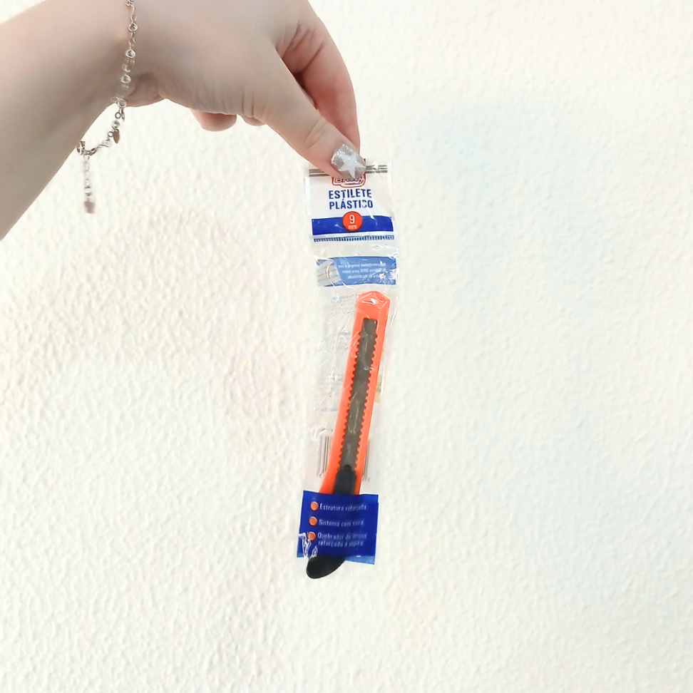 Estilete Estreito Plástico BRW - #5