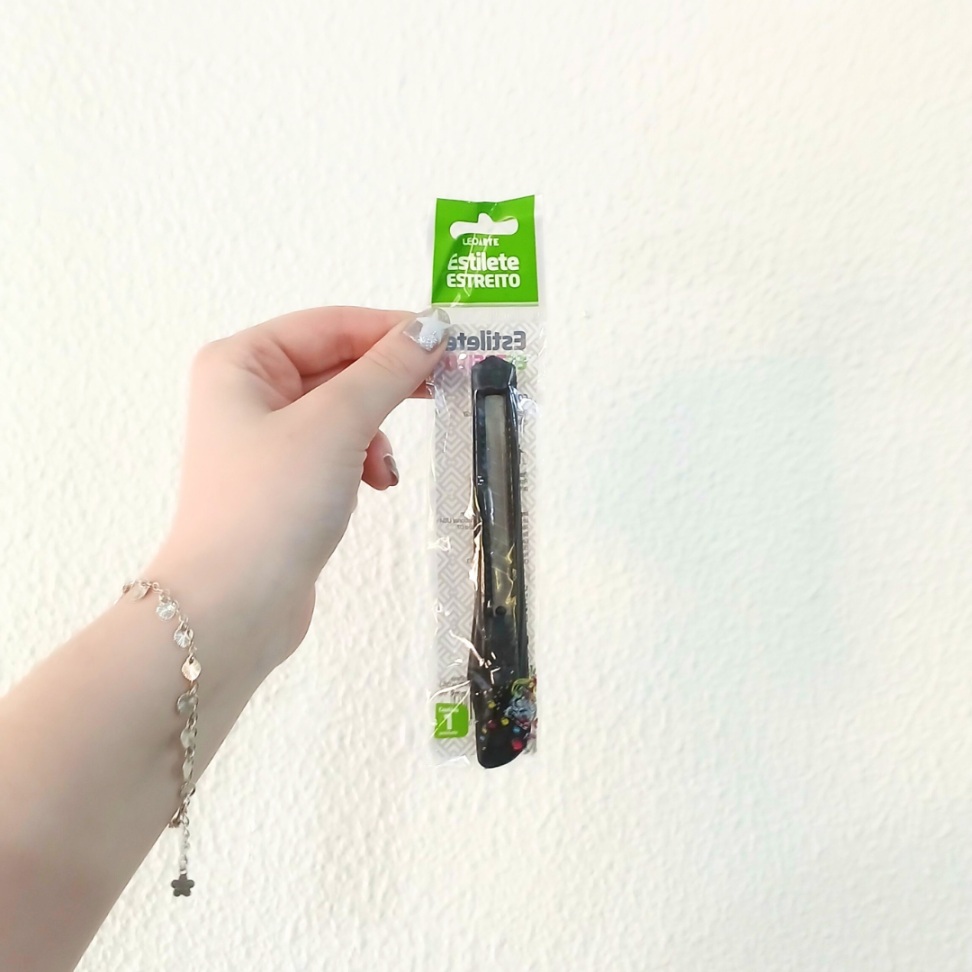 Estilete Estreito Plástico LeoArte - #7