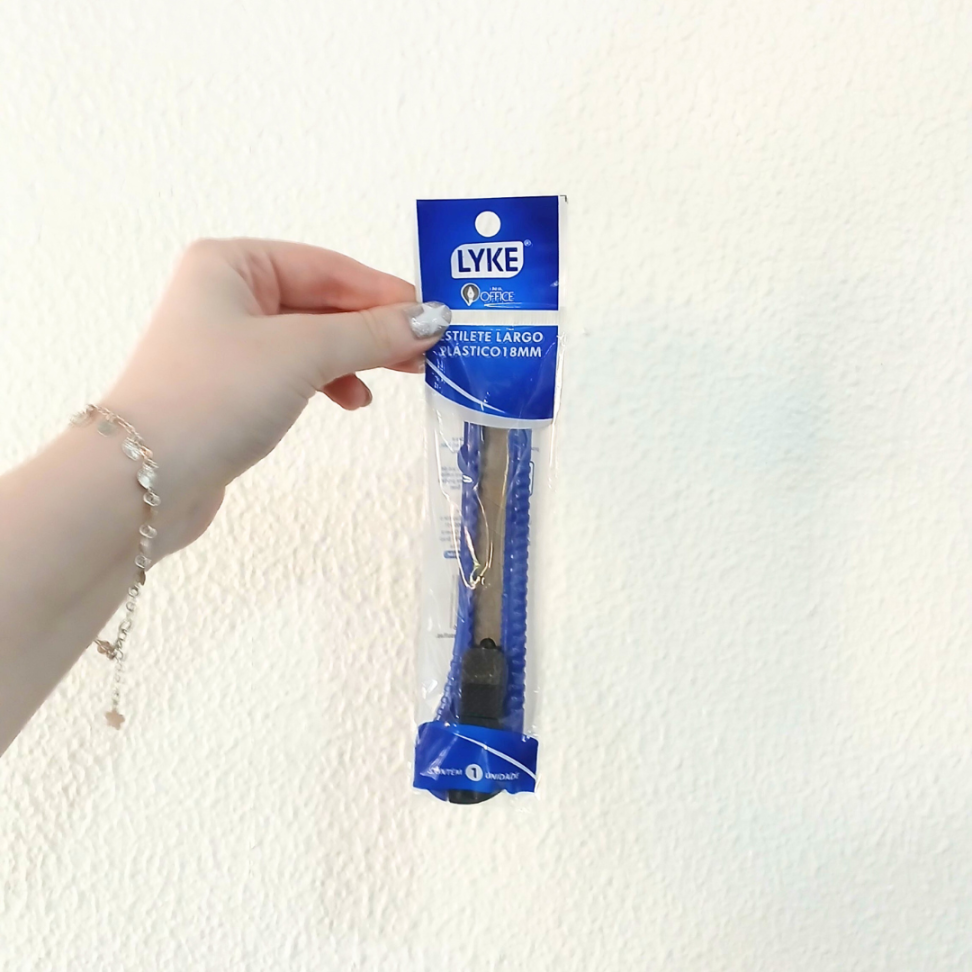 Estilete Largo Plástico Lyke - #8