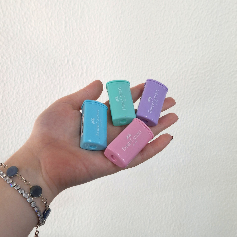 Apontador com Depósito Triangular Tons Pastel Faber-Castell - #6