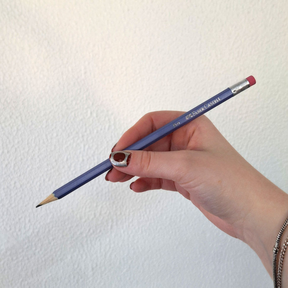 Lápis Grafite de Escrever Max Azul Sextavado com Borracha Faber-Castell - #2
