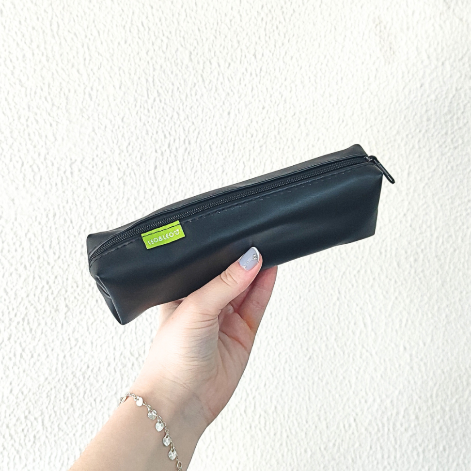 Estojo Simples em Courino Preto Leo e Leo - #2