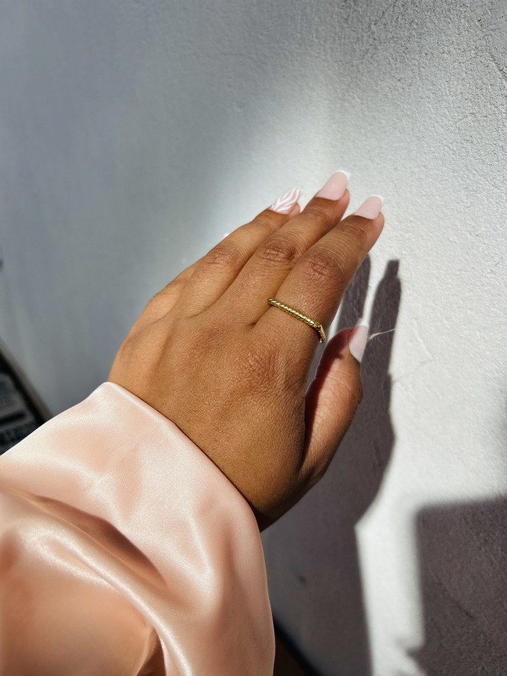 Anel Skinny Ring Quadrado Torcido Banhado Ouro 18k - #3