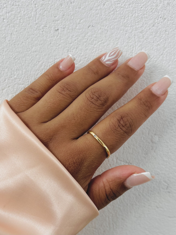 Anel Square Arredondado Solitário Cravejado Banhado a Ouro 18K - #12