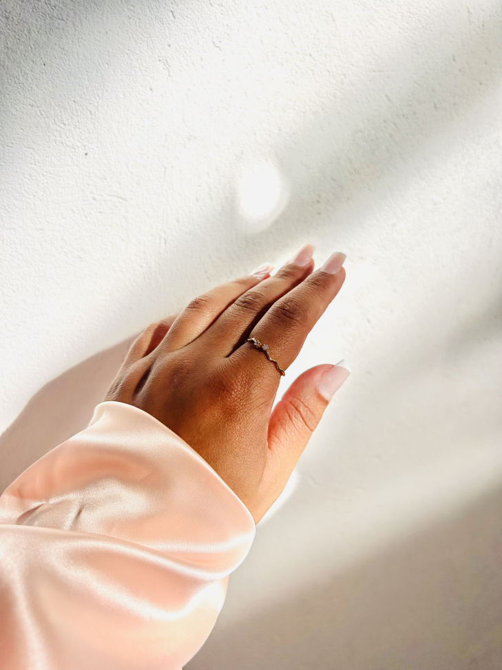 Anel Two Points Ajustável Ondas Cravejado (Ouro 18k) - #6