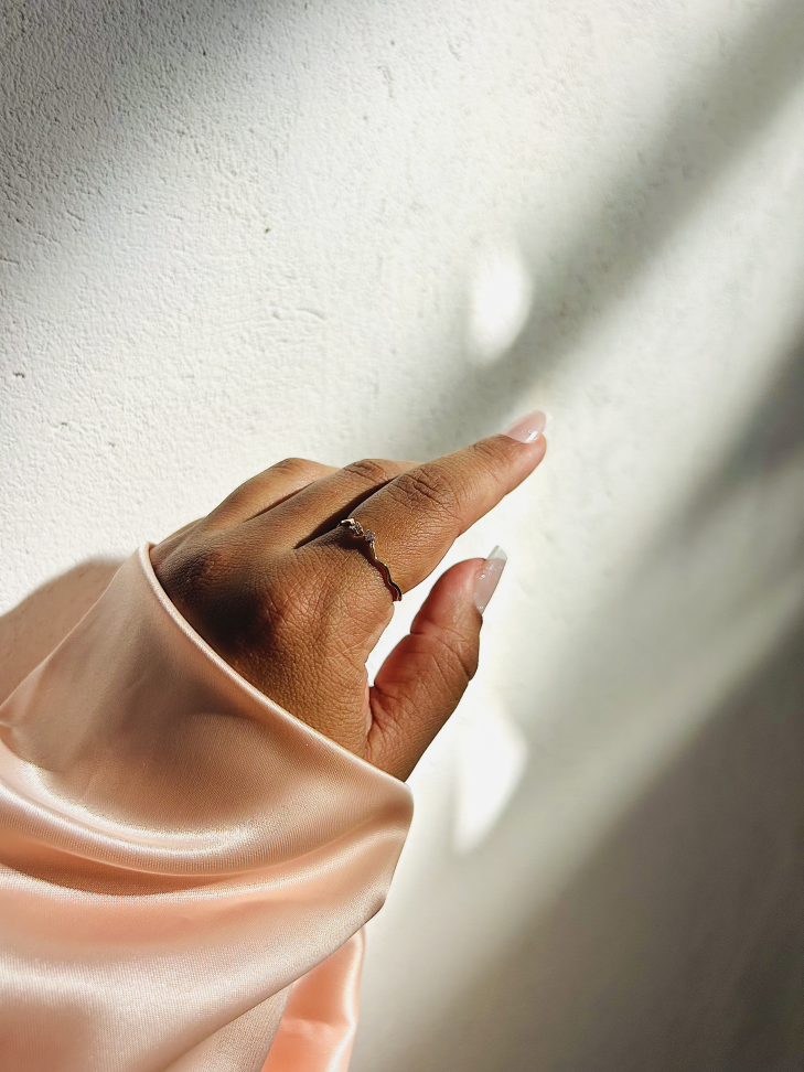 Anel Two Points Ajustável Ondas Cravejado (Ouro 18k) - #9