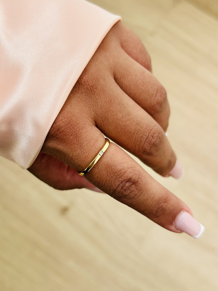 Anel Square Arredondado Solitário Cravejado Banhado a Ouro 18K - #7