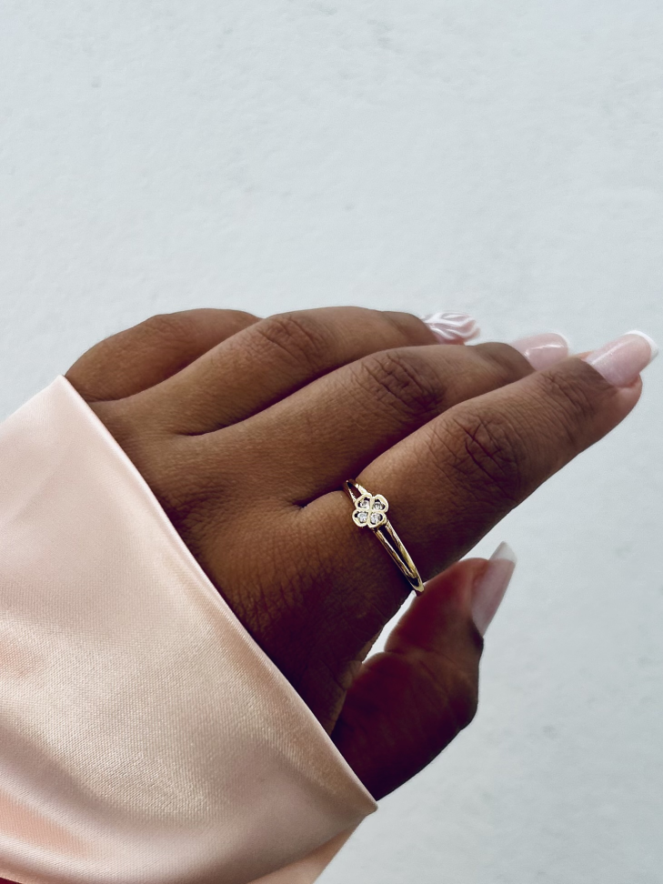 Anel Trevo Cravejado Banhado a Ouro 18K - #4