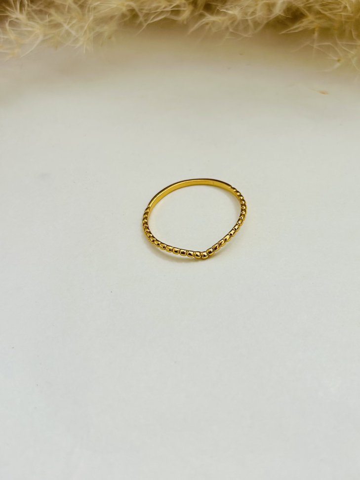 Anel Asa Delta V Cravejado Banhado Ouro 18k (Stacking) - #2