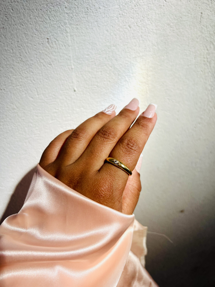 Anel Cúpula com Ponto de Luz Banhado Ouro 18k (Clássico) - #6