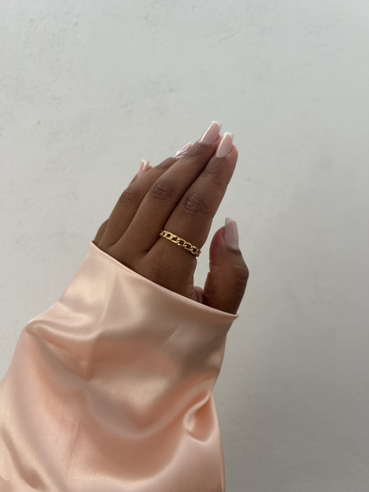 Anel Grumet Dourado Banhado a Ouro 18K – Elegância Atemporal e Minimalista - #7