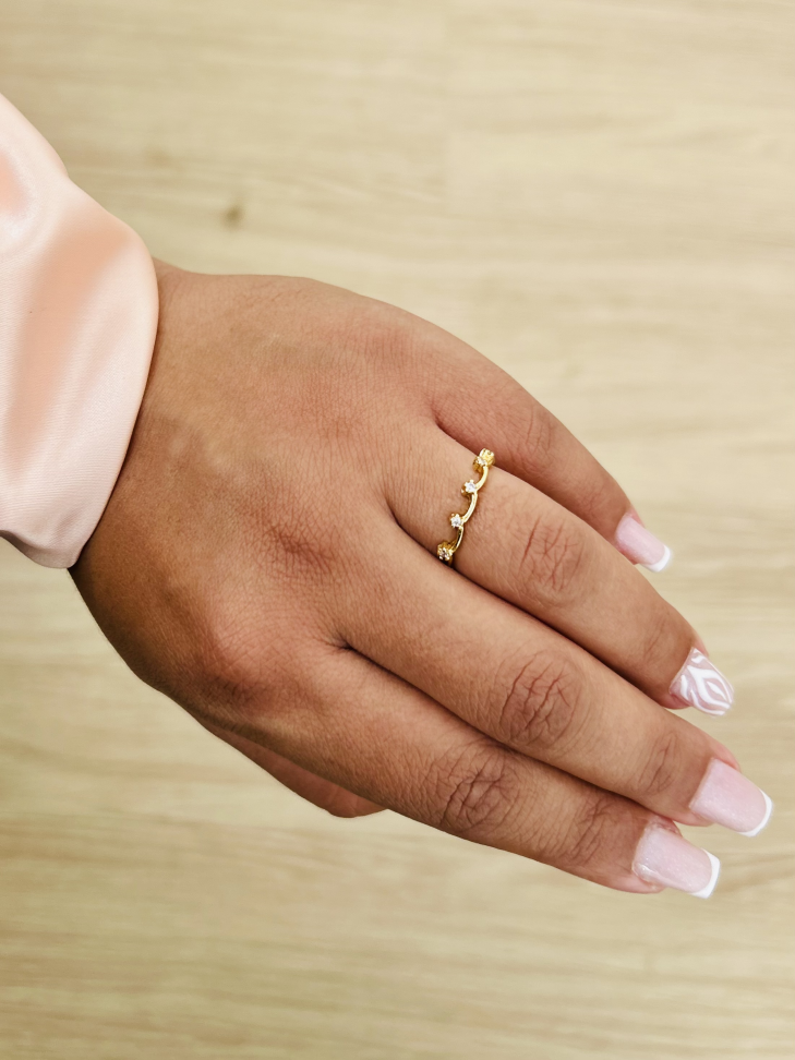 Anel Queen Cravejado de Zircônias Banhado a Ouro 18K - Sua Coroa Diária de Brilho - #2