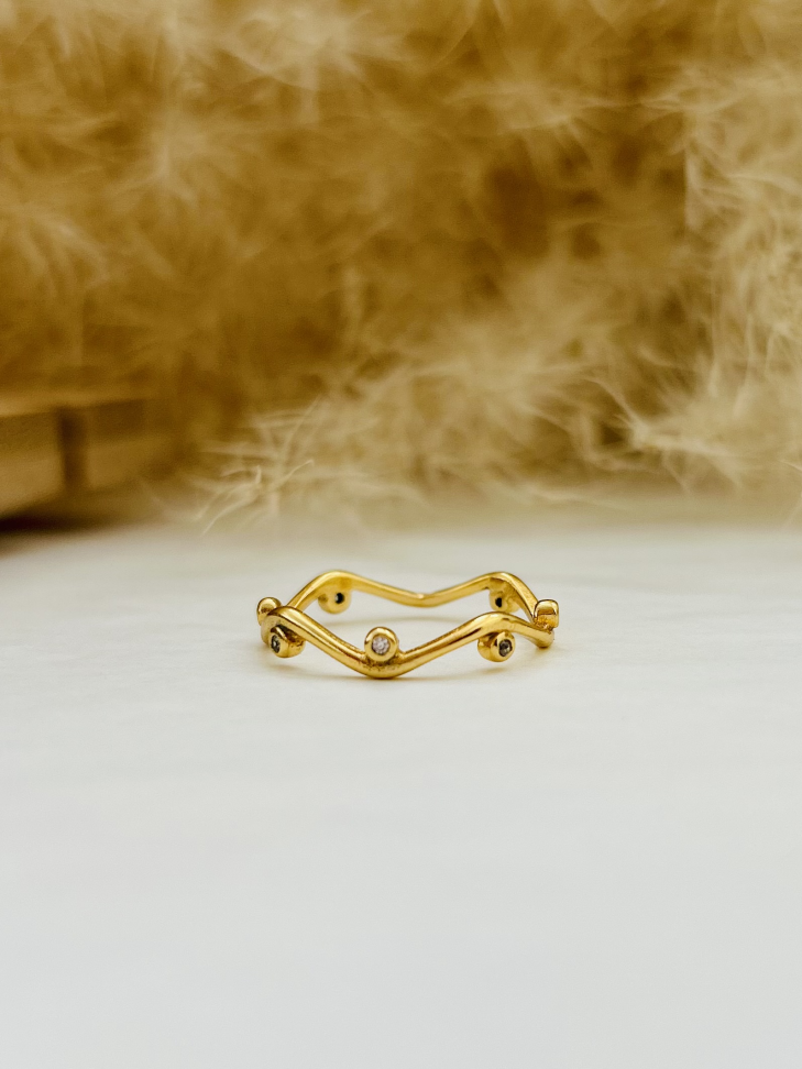 Anel Nora Ondulado Cravejado Banhado Ouro 18k (Fluido) - #2