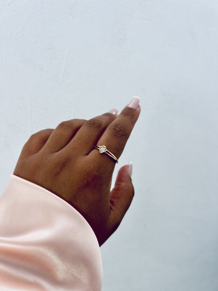 Anel Trevo Cravejado Banhado a Ouro 18K - #10