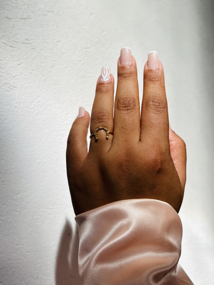 Anel Ferradura Proteção Cravejada – Ouro 18K | Seu Amuleto de Poder - #16