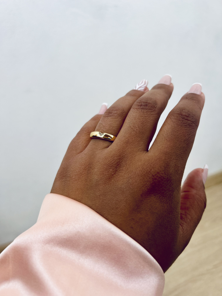 Anel Meia-Aliança Coração Cravejado Banhado Ouro 18k (Discreto) - #8