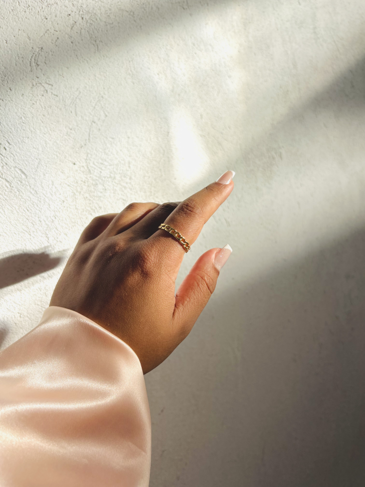 Anel Grumet Dourado Banhado a Ouro 18K – Elegância Atemporal e Minimalista - #9