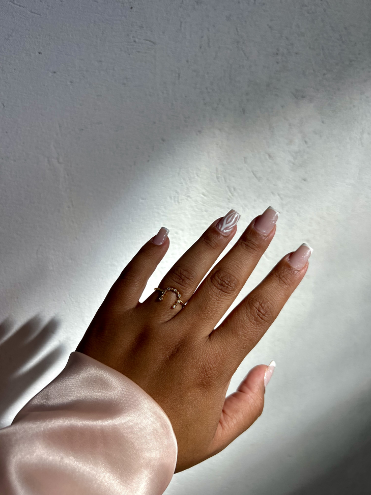 Anel Ferradura Proteção Cravejada – Ouro 18K | Seu Amuleto de Poder - #18