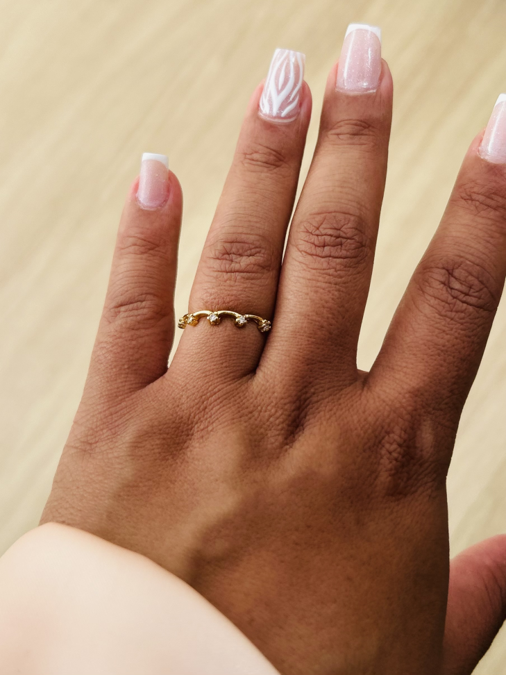 Anel Queen Cravejado de Zircônias Banhado a Ouro 18K - Sua Coroa Diária de Brilho - #4