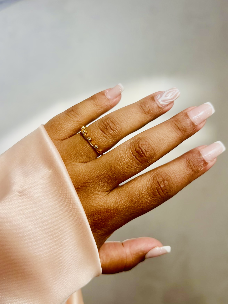 Anel Queen Cravejado de Zircônias Banhado a Ouro 18K - Sua Coroa Diária de Brilho - #13