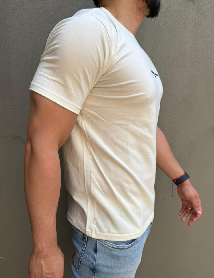 Camiseta Básica Tommy Hilfiger - #8