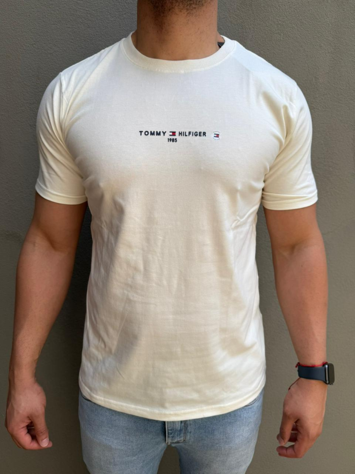 Camiseta Básica Tommy Hilfiger - #7