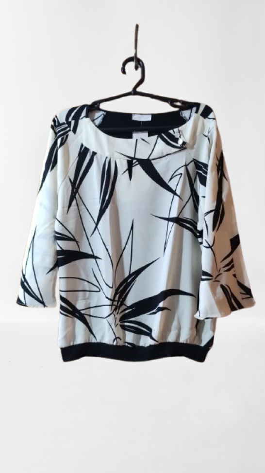 Blusa Preta e Off M G RefANA3257