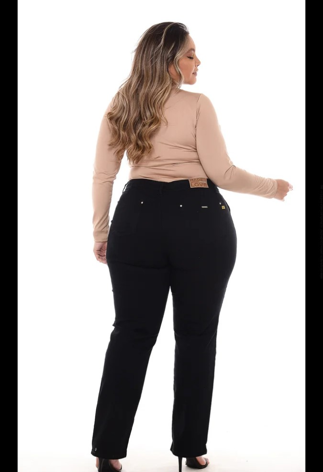 Calça Reta Preta 40, 44, 46 Fac6858017